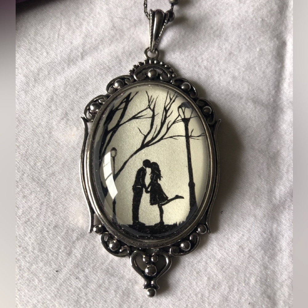 Necklace - Picture 3 of 5